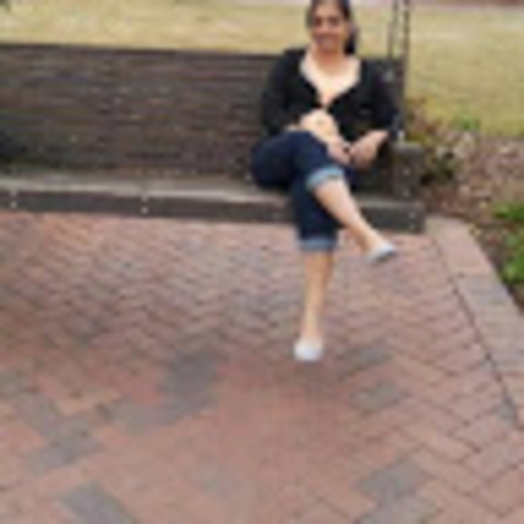 Meet your Posher, Saroj - Picture 1 of 1